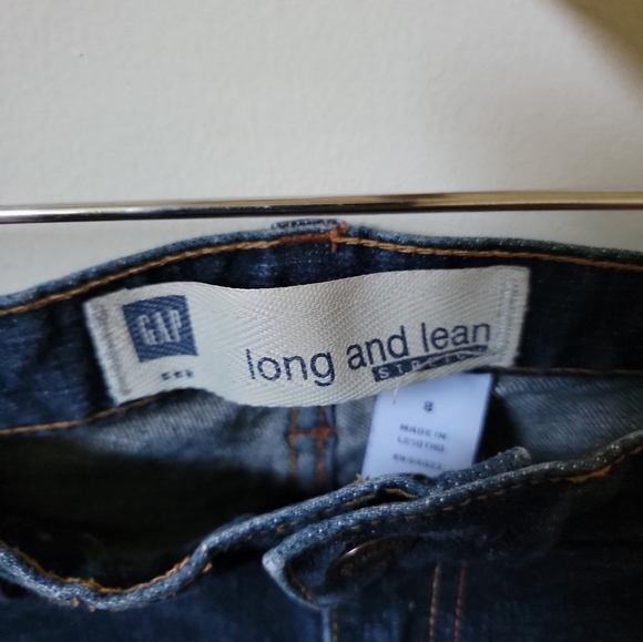 Gap long and lean dark jean shorts size 8 - Picture 2 of 3